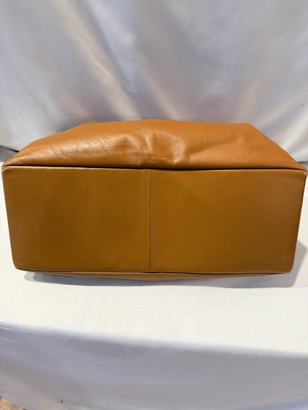 Kurt Geiger XXL London Tan Leather Chain-Handle Shoulder Bag - Picture 12 of 12